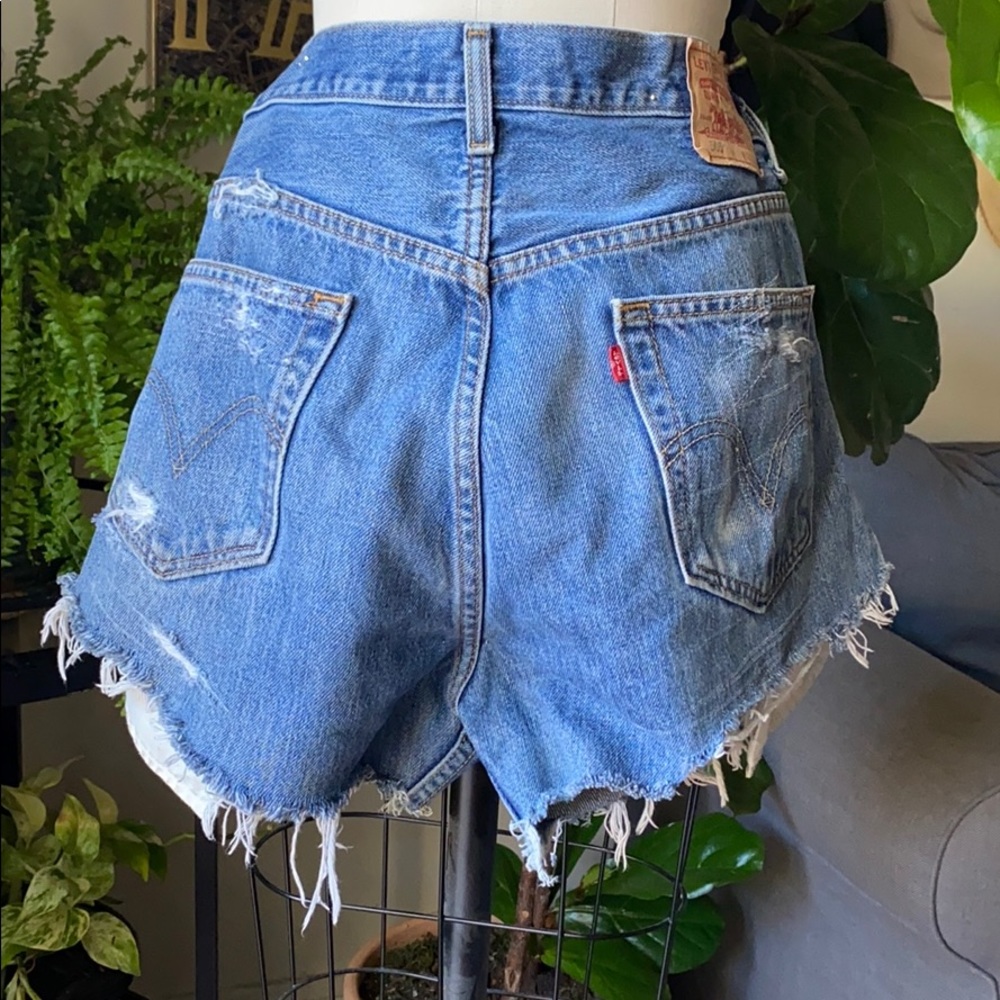 LEVI’S distressed shorts - Picture 5 of 16